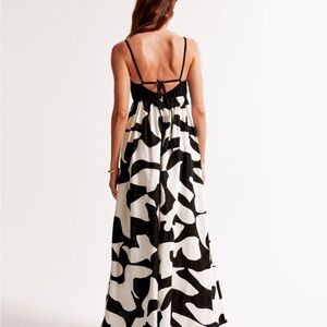 Abercrombie & Fitch Black and White Maxi Dress